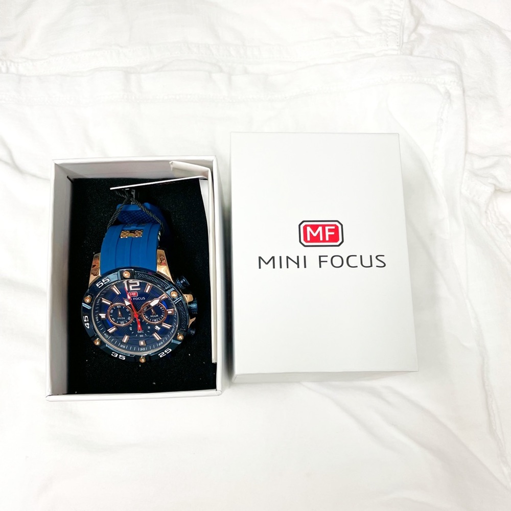 Mini Focus Watch - Picture 2 of 3